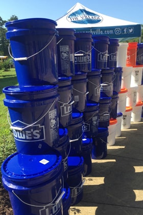 The United Methodist Committee on Relief (UMCOR) coordinates ways to give food, water, and other supplies to those in need. File photo by Bridget Sloane, United Methodist Communications.