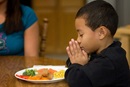 식사 기도는 고난 주간의 여러 사건들의 의미를 이해하도록 돕는 도구가 될 수 있다. 
